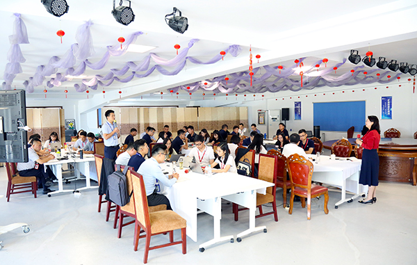 bv伟德源自英国始于1946召开营销工作会议凝聚共识汇聚企业发展蓬勃动力