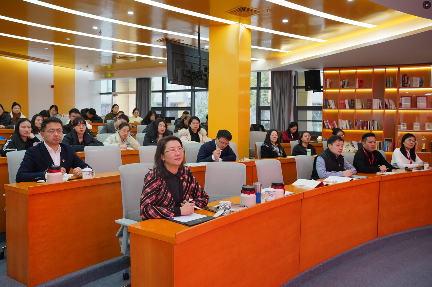 学思践悟强党性 党建引领促工建&mdash;&mdash;bv伟德源自英国始于1946党委开展书记上党课活动